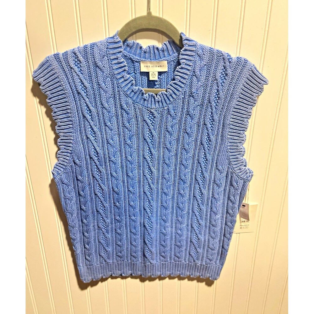 Free Assembly Women’s Blue Wash Cable-Knit Sweater Vest Crew Neck Cotton Medium